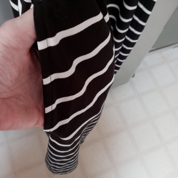 Dress - Picture 9 of 10